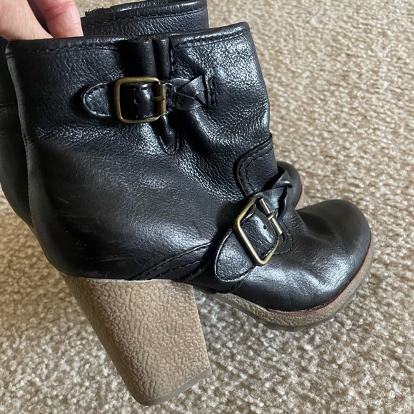 Kensie Shoes - Kensie black boots size 6